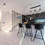 Garoful Zadarvillas * Sukošan