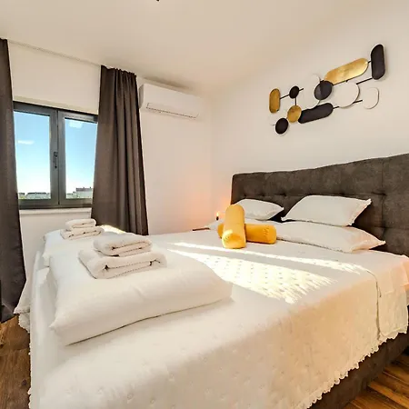 Garoful Zadarvillas * Sukošan