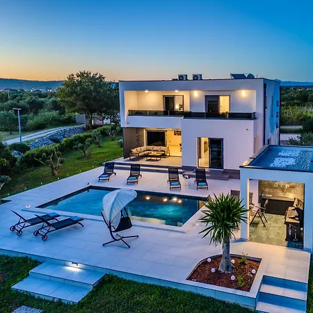 Villa Garoful Zadarvillas *