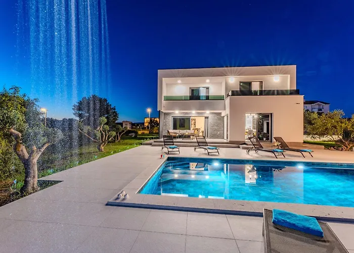 Garoful Zadarvillas * Sukošan