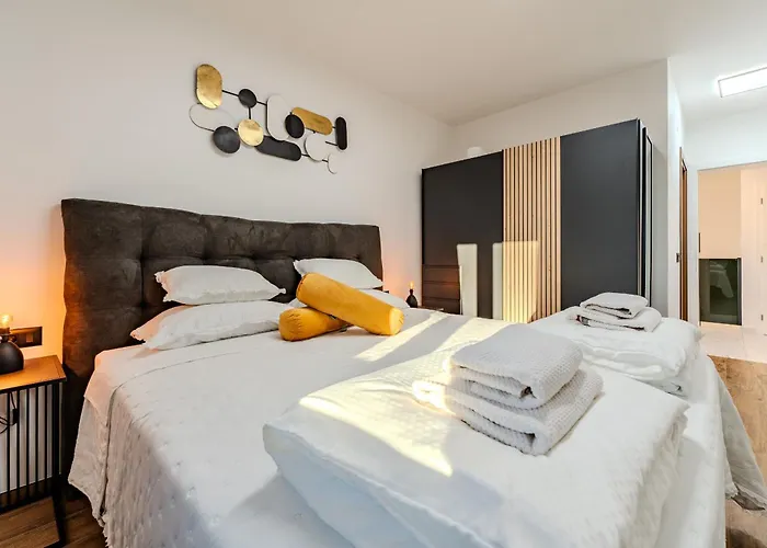 Garoful Zadarvillas *