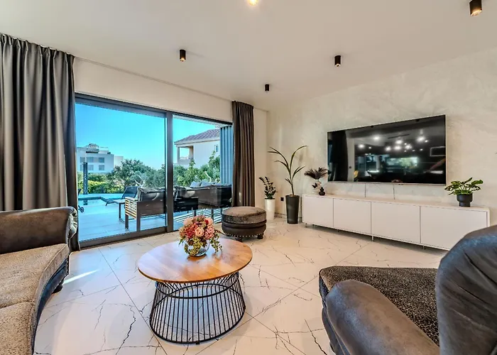 Garoful Zadarvillas Sukošan