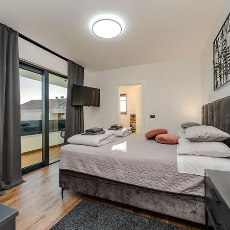 Garoful Zadarvillas