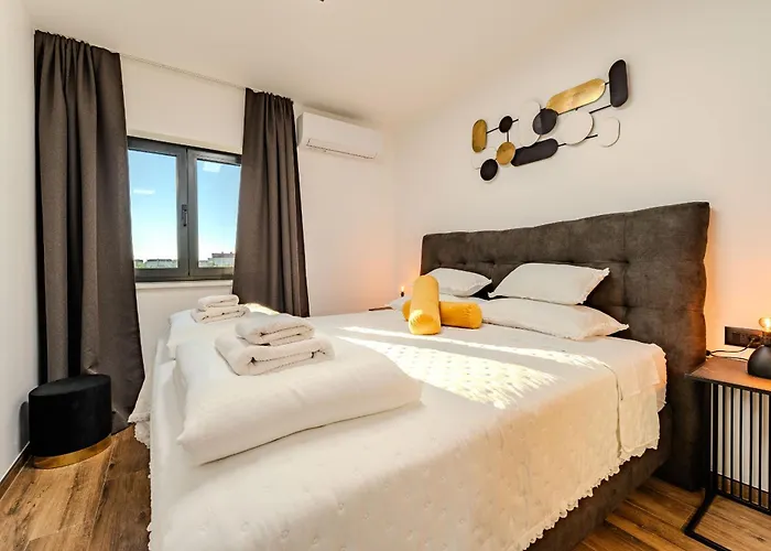Garoful Zadarvillas * Sukošan