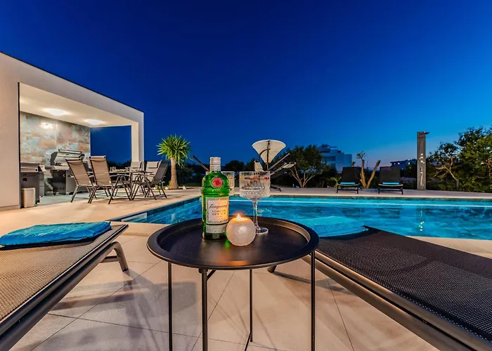 Garoful Zadarvillas * Sukošan