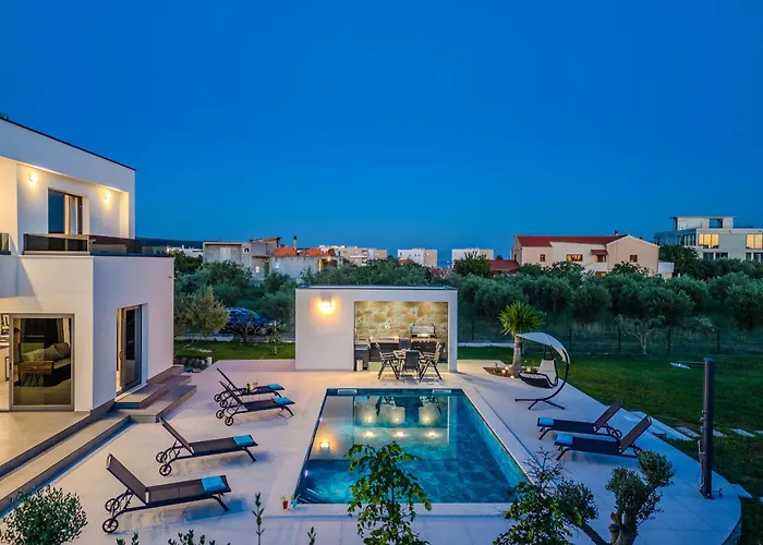 Garoful Zadarvillas *